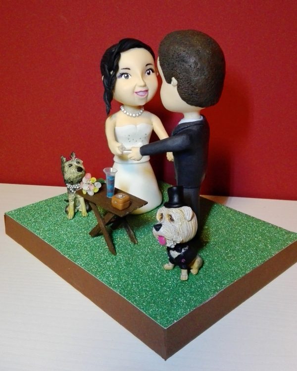 Figura personalizada de boda con perros